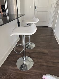Bar stool