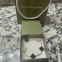 Van Cleef & Arpels 5 Motifs Vintage Alhambra Bracelet