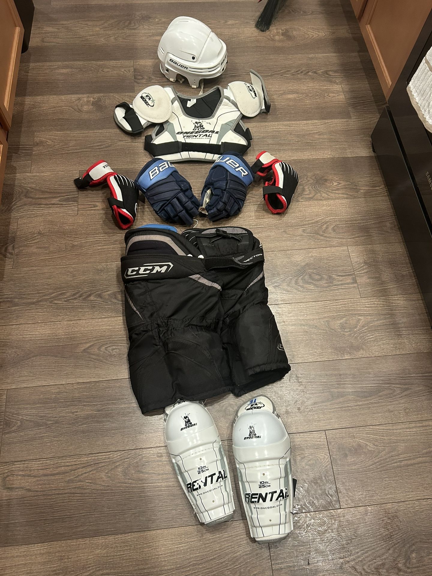 Hockey equipment full set up