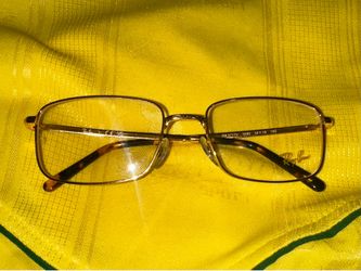 Ray-Ban glasses (optics)