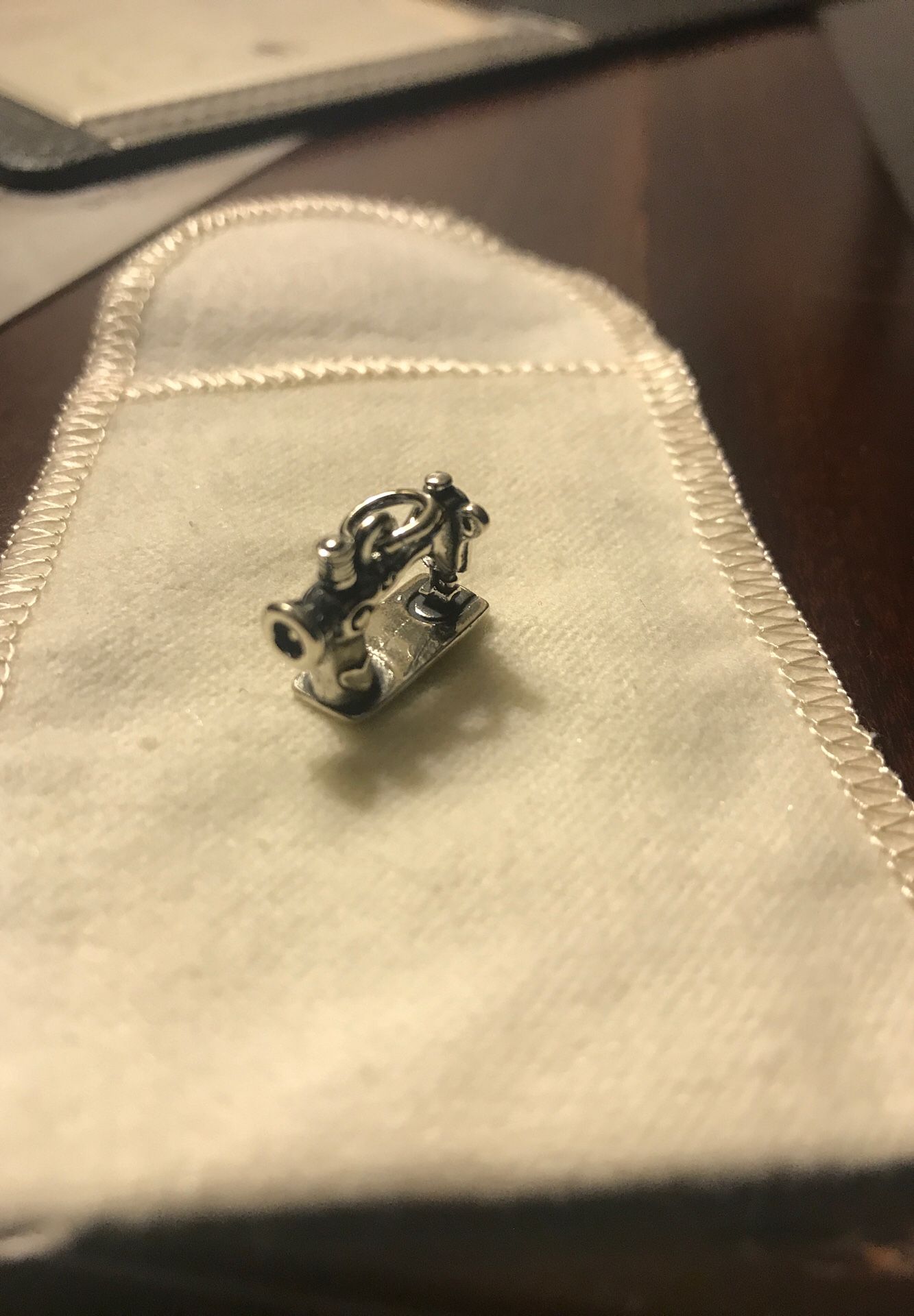 James avery sewing shop machine charm