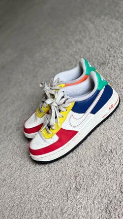 Big kids Nike Air Force lows size 4Y sneakers