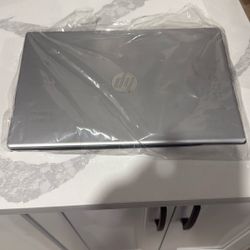 Hp Laptop With Accessories Included !!! 