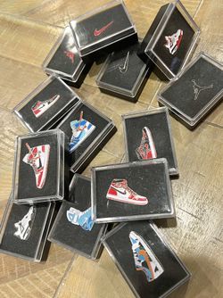 Sneaker Pins Shoes Jordans Nike