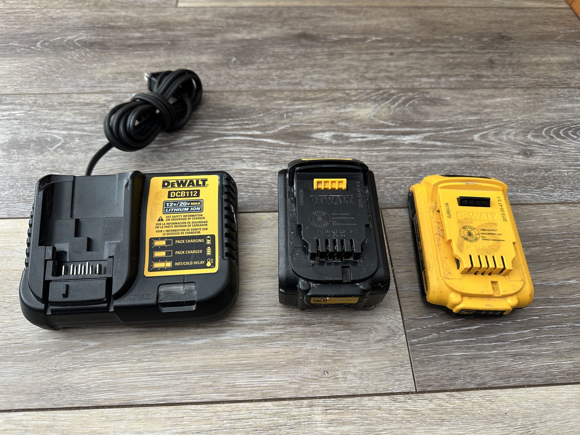 Dewalt 20V Max Batteries And Charger