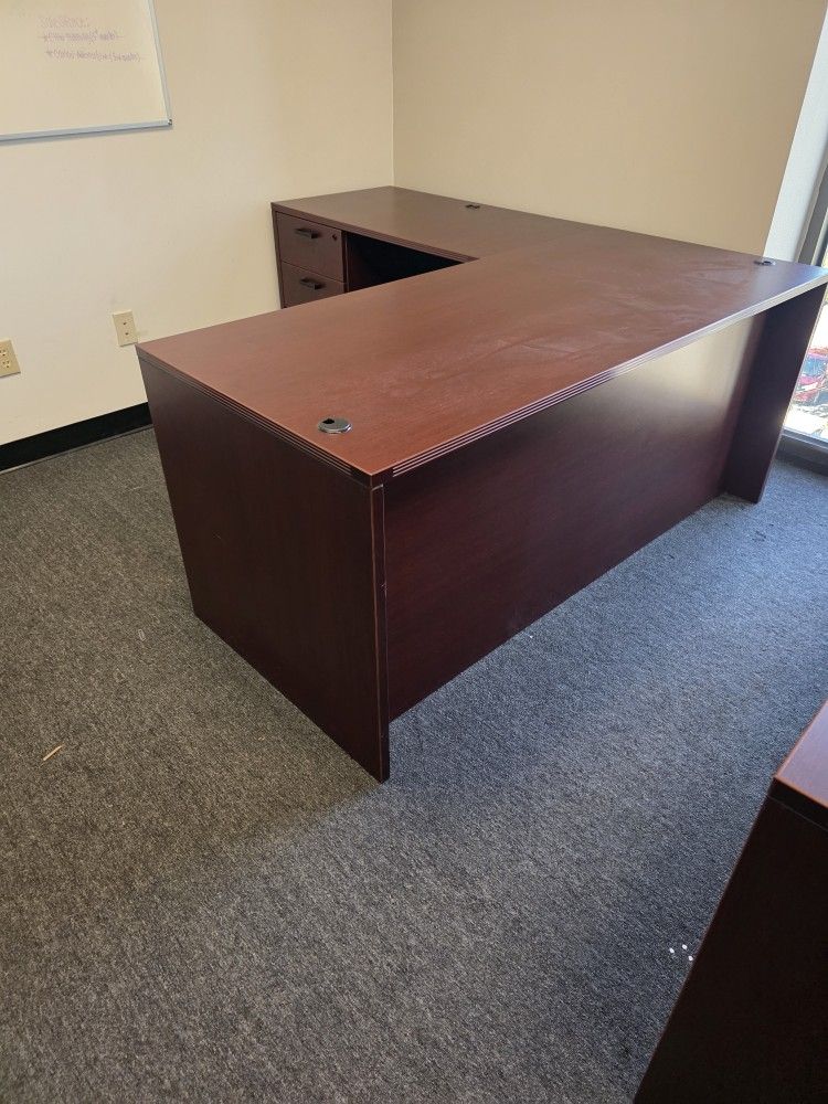 NEW AND USED OFFICE FURNITURE, AT GABLES OFFICE FURNITURE MIA.FLA
