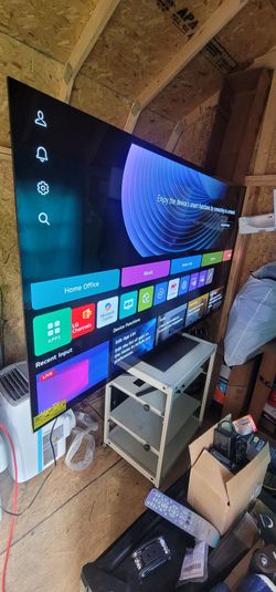 Like new LG 83-Inch Class OLED evo AI 4K C5 Series Smart TV  (OLED83C5PUA, 2026)