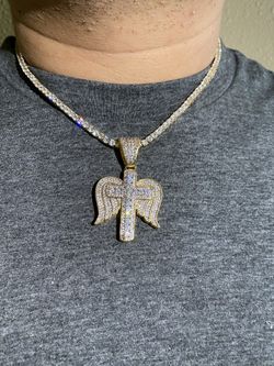 Iced out pendant with tennis chain