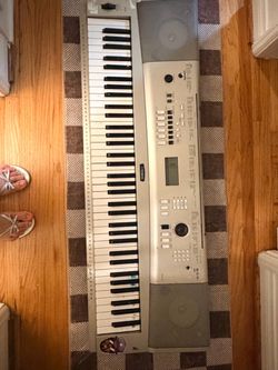 Yamaha Portatone Electronic Keyboard