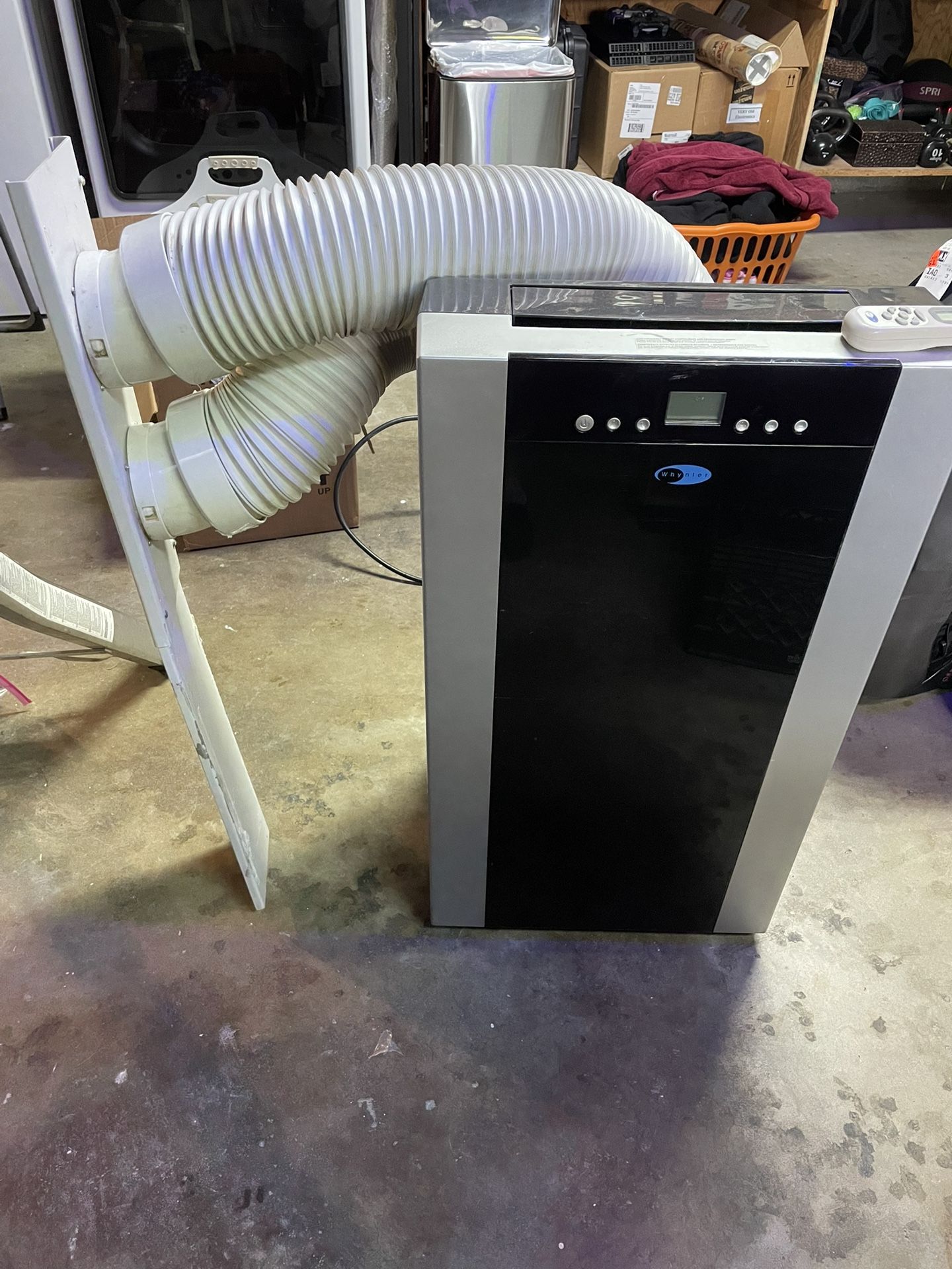 Whynter 14,000 BTU Dual Hose Portable Air Conditioner with Dehumidifier
