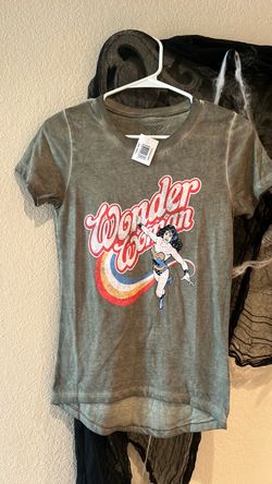 Sm small Wonder Woman Graphic T-Shirt with Tags