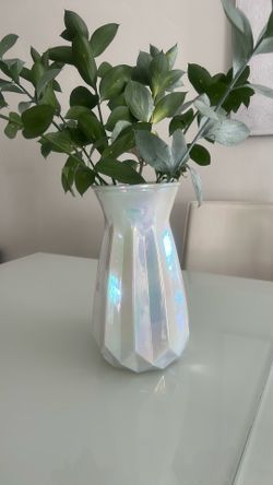 Gorgeous Decor Base With Plants - New!