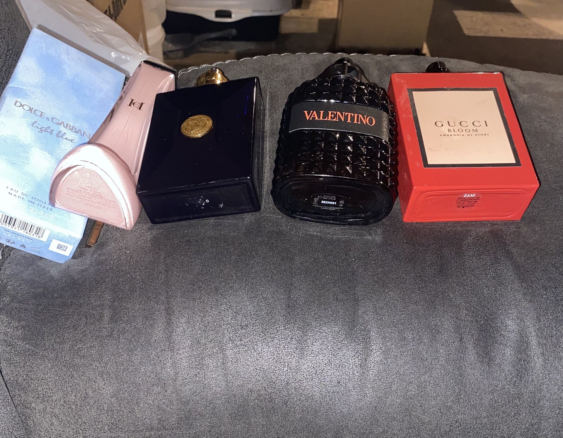 Name brand luxury perfumes Sold At A Discounted Price !!