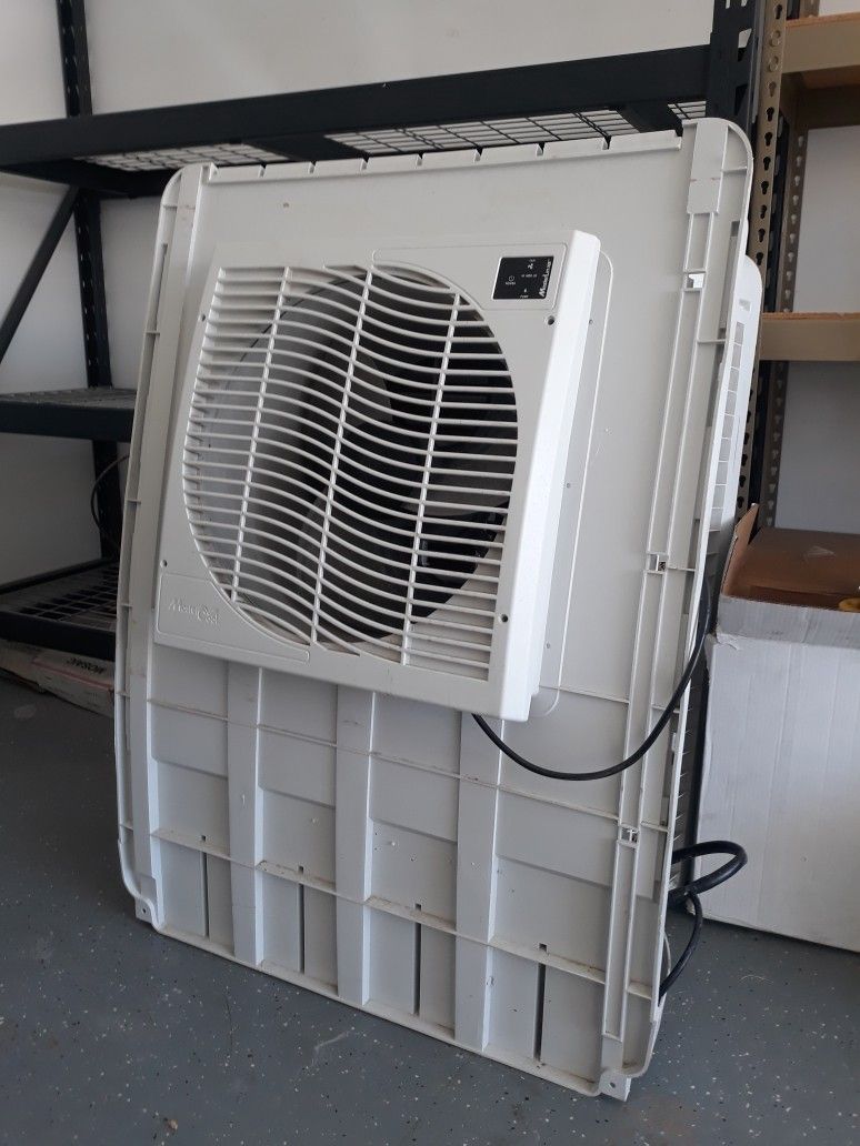 Mastercool Window Swamp Cooler! for Sale in Las Vegas, NV OfferUp