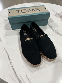 Toms Shoes