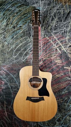Taylor 150ce 10-String Dreadnought Acoustic-Electric Bajo Quinto Natural