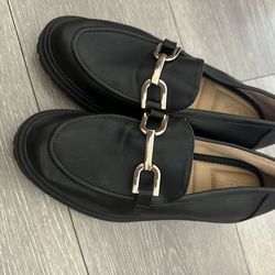 Black shoes size 9