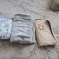 Baby Blankets And Swaddles