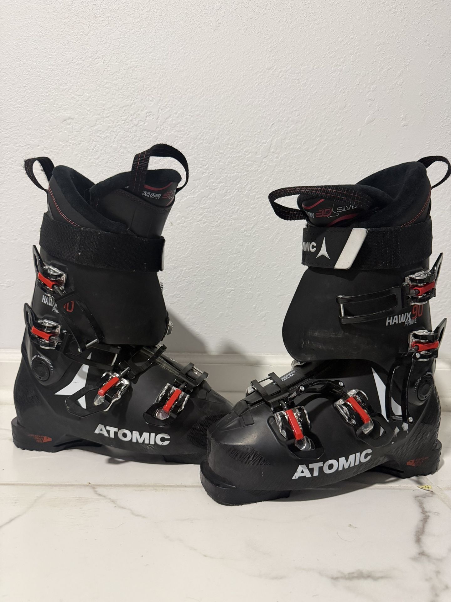 Atomic Hawx Prime 90 ski size 9 boots