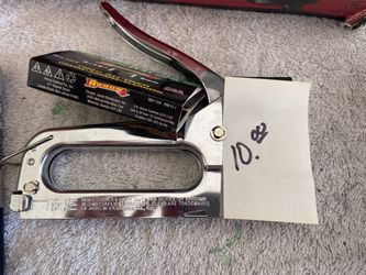 Heavy Duty Stapler With 5/16 Staples 