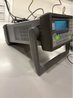 Agilent 33220A 20Mhz Function / Arbitrary Waveform Generator