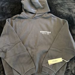 ESSENTIAL HOODIE 