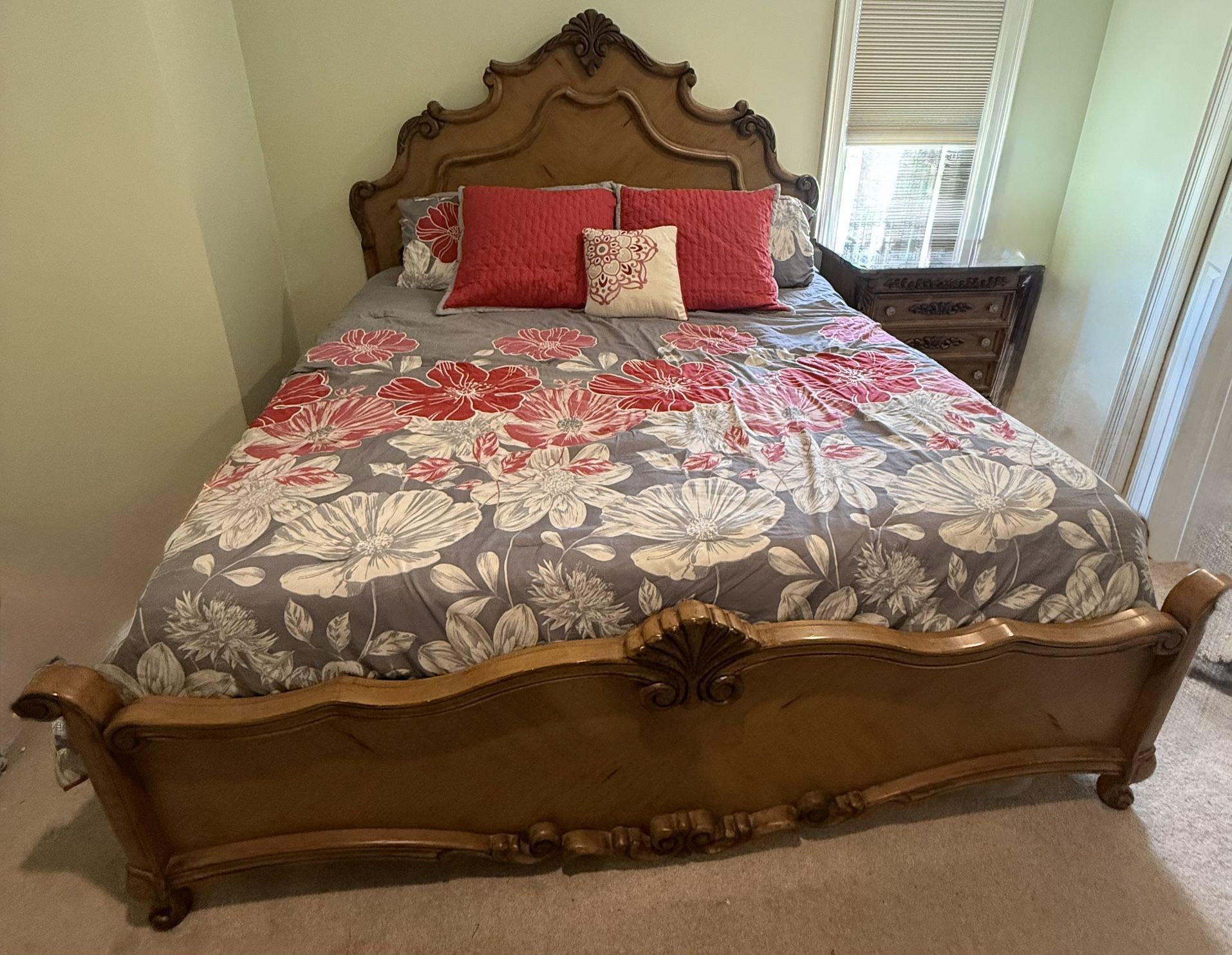 Beautiful King Bedroom Set – Solid Wood With Marble Tops – $1500 (Dearborn Heights)