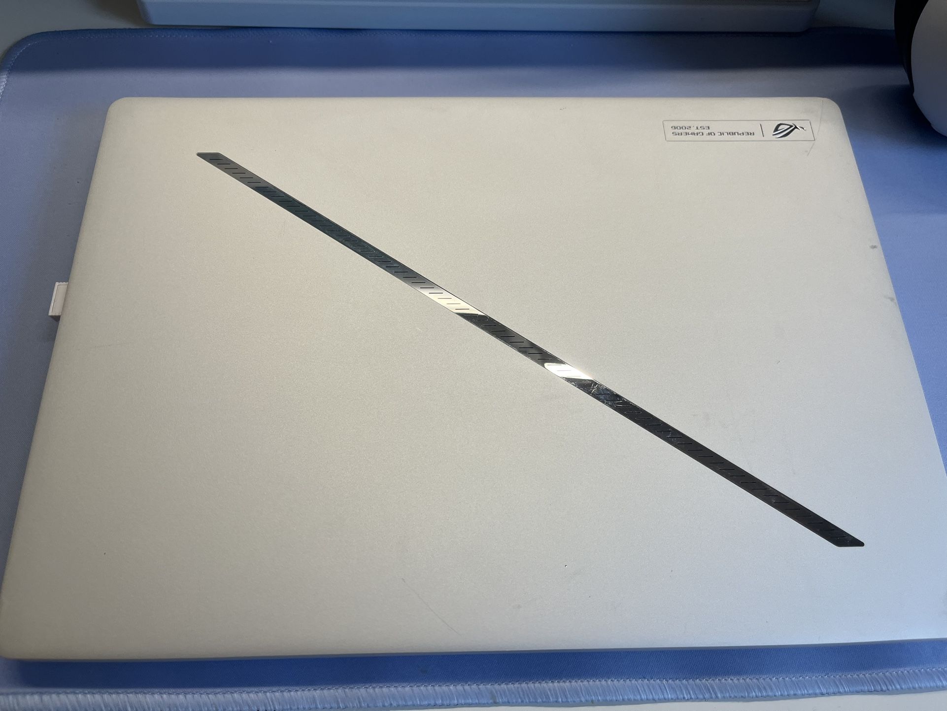 ASUS ROG Zephyrus G14 4070