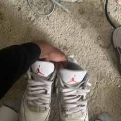 White Oreo 4s