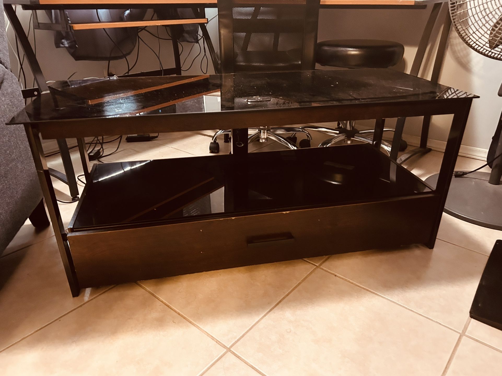 TV STAND FREE