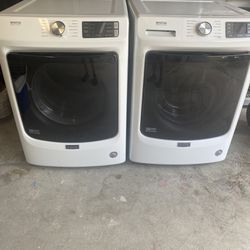 Maytag Washer and Dryer Set