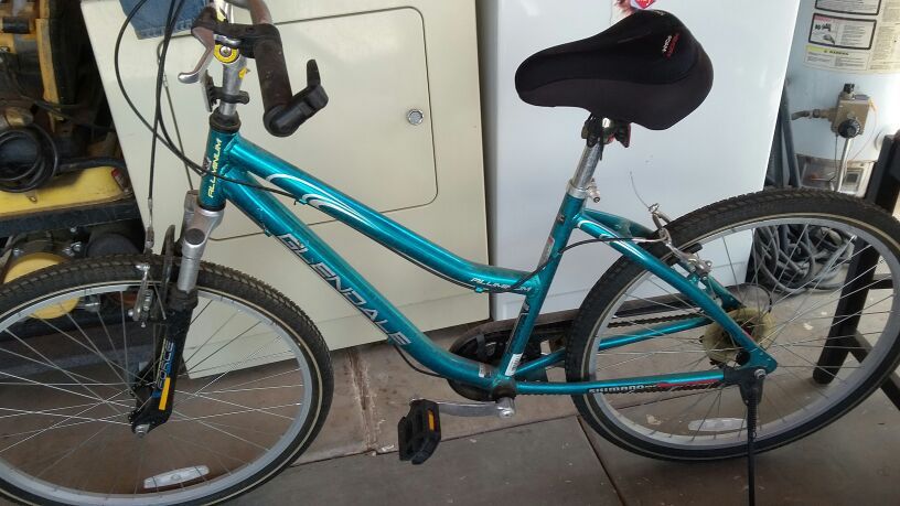 bicicleta marca glendale de aluminio 9 spid
