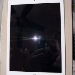 iPad 6th Generation, Rose Gold