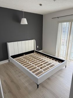 Brand new king bed frame / Delivery available