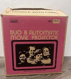 Vintage Montgomery Ward Duo 8 Model 805 Film Projector Tested Light Runs