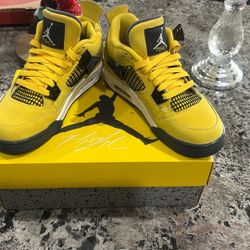 Air Jordan 4 Retro 