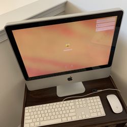 20” Mac Desktop With Wireless Mouse Mint Condition