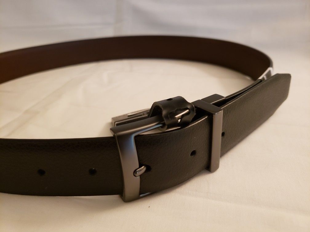 New Men’s Nike Black/Brown Reversible
Belt
