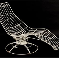 Vintage Homecrest Mid-century Wire Banana "Siesta" Lounge Chair, swivels & rock