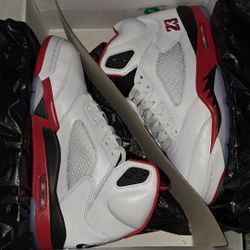 Retro 5 / Retro 4s Size 9