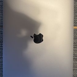 MacBook Air 13” 2019 - INTEL CORE I5, 8GB Ram, 250 GB SSD