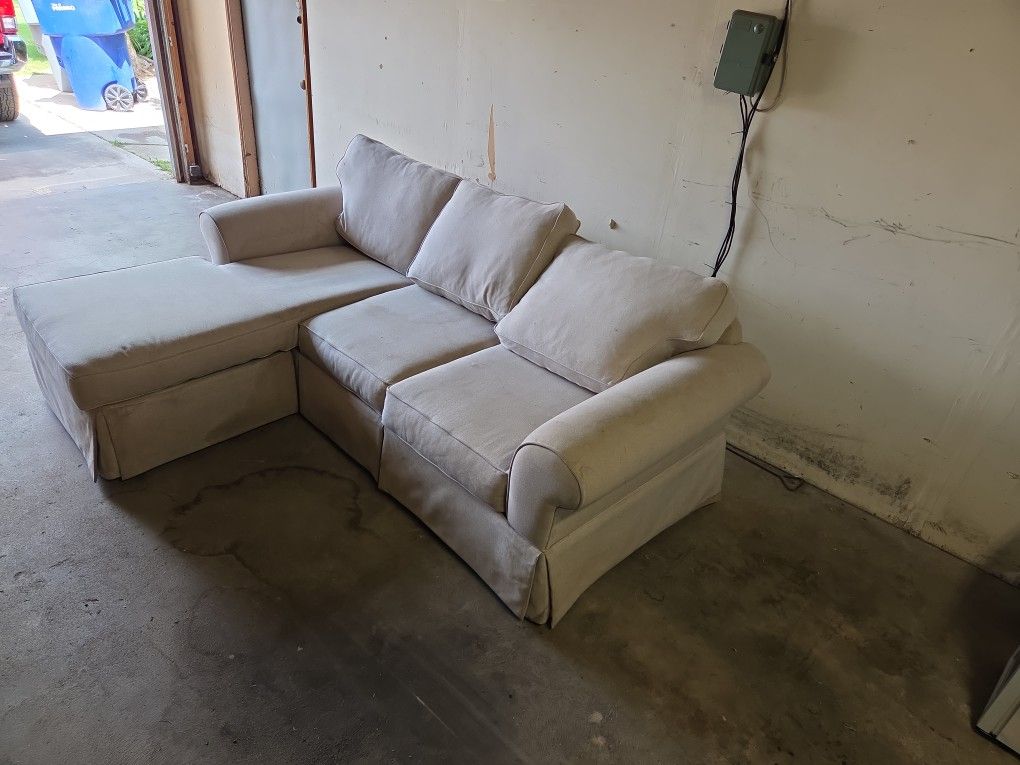 Couch Condition Mid