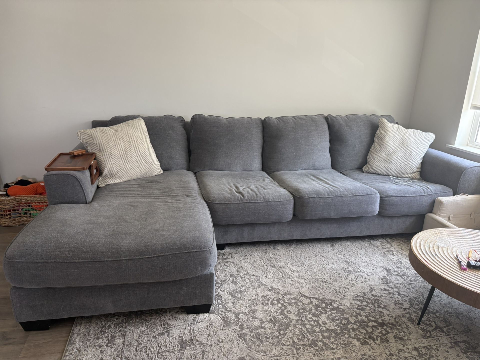 4 Seater Sectional For Sale!