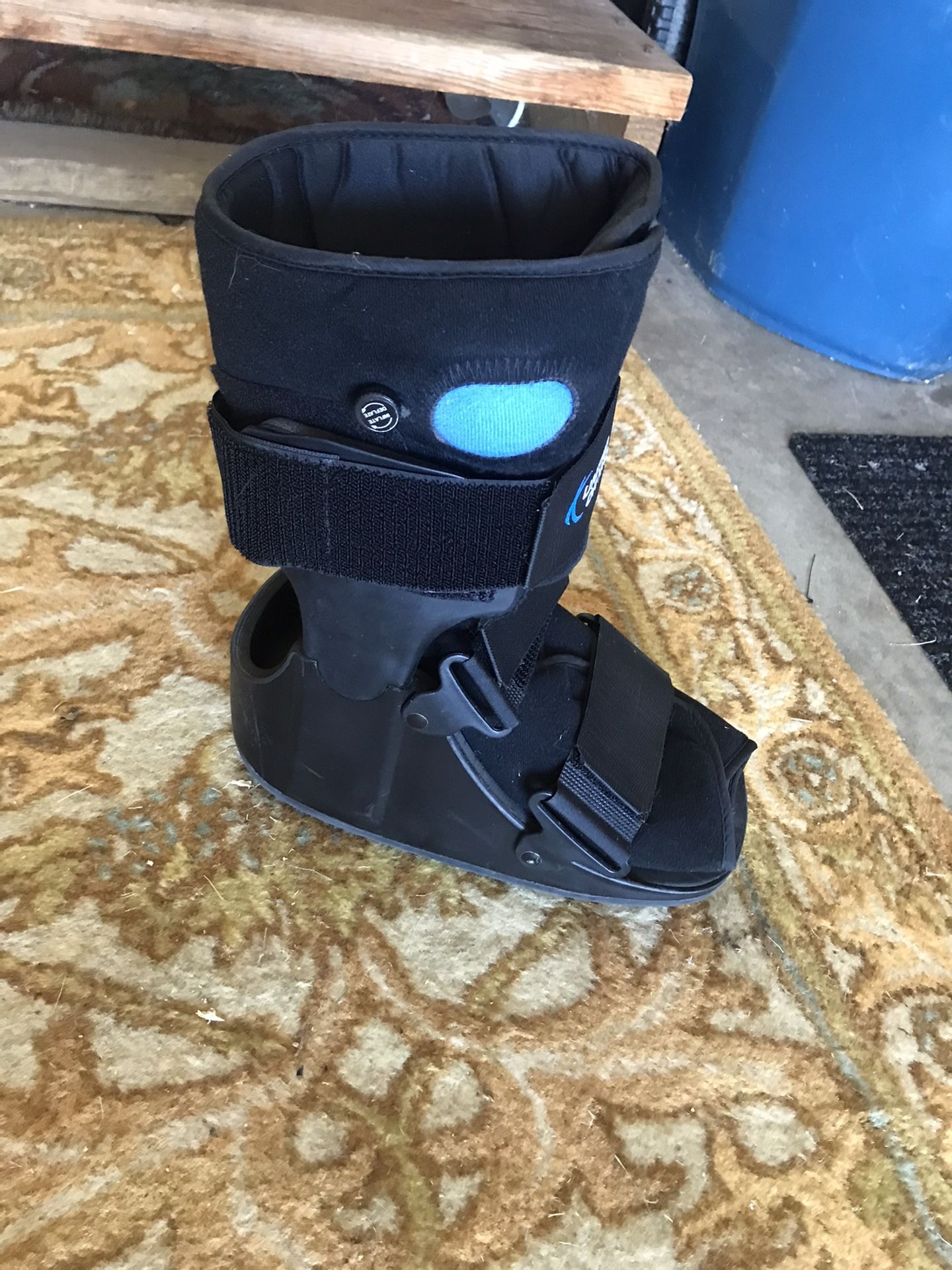 Air Boot Like New