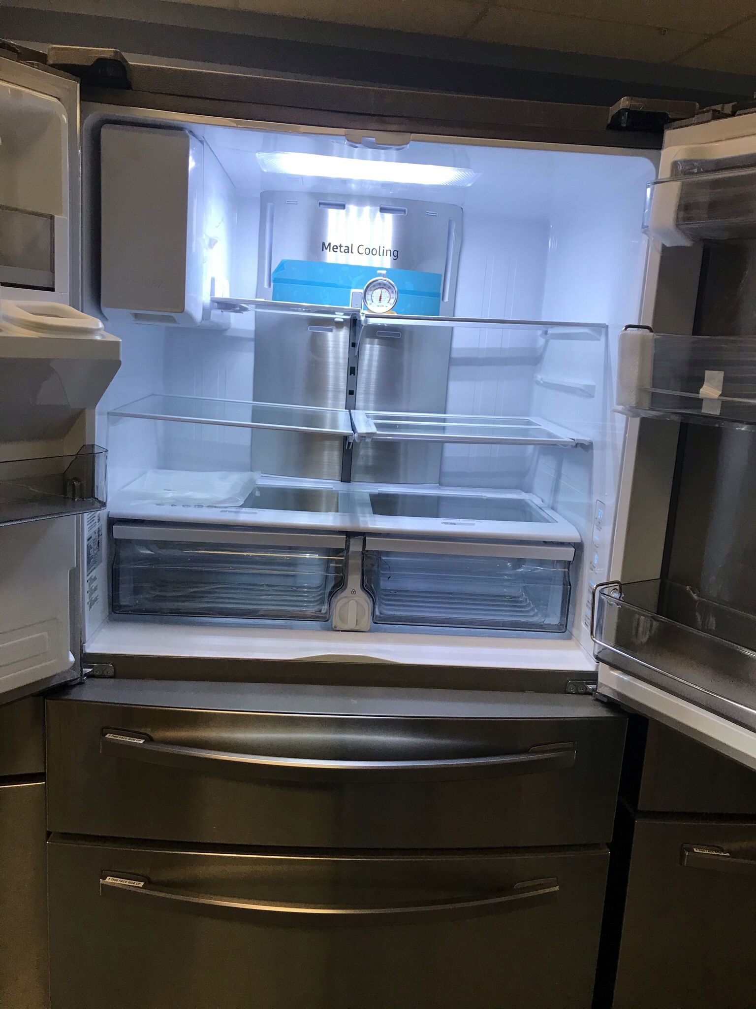 SAMSUNG FRENCH DOOR STAINLESS STEEL COUNTER DEEPTH REFRIGERATOR BRAND NEW OPEN BOX