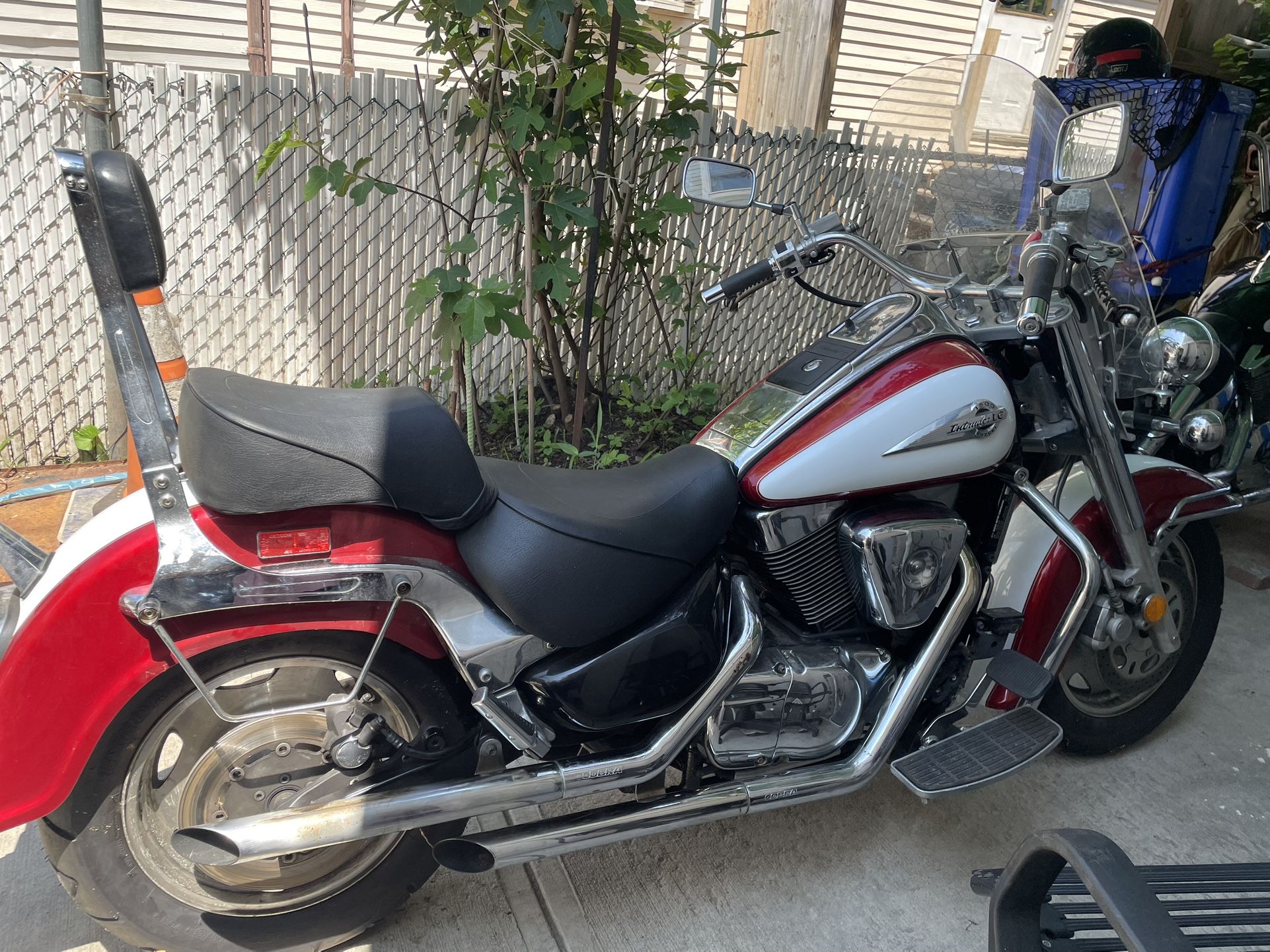 Suzuki Intruder  VL 1500, Clean Title, Needs New Battery, Delivery Available