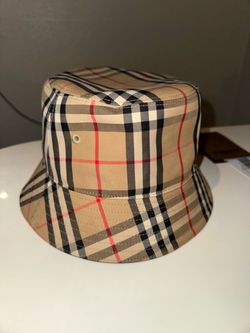 Burberry bucket hat