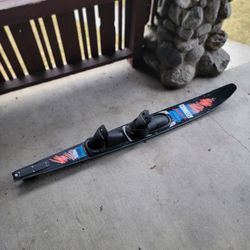 Connelly Shortline 2 Graphite Wingtail Slalom Water Ski With Adjustable Rubber Boot Binding