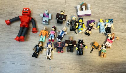 Roblox Figurines 