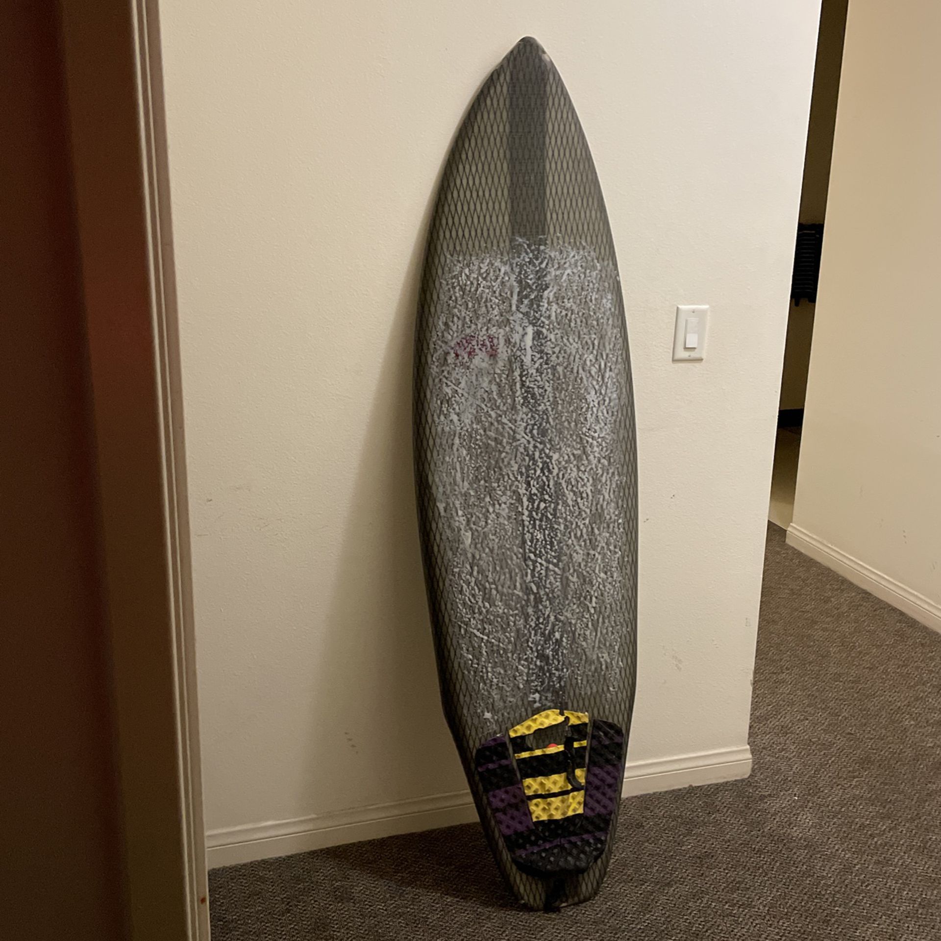 5'8 Epoxy/Carbon Fiber Surfboard